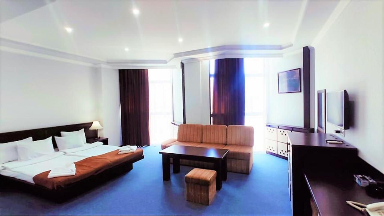 Ddd Hotel Jereván Kültér fotó